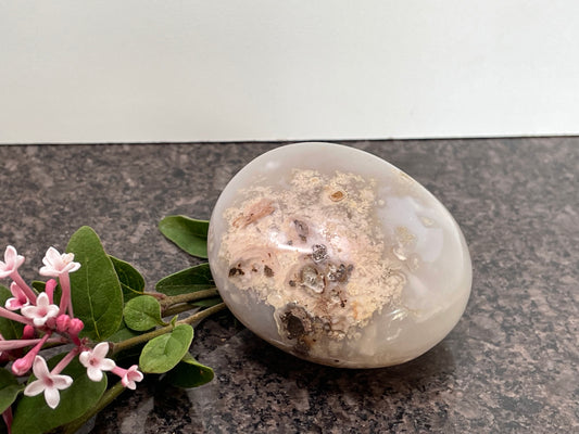 Beautiful Flower Agate Palm Crystal