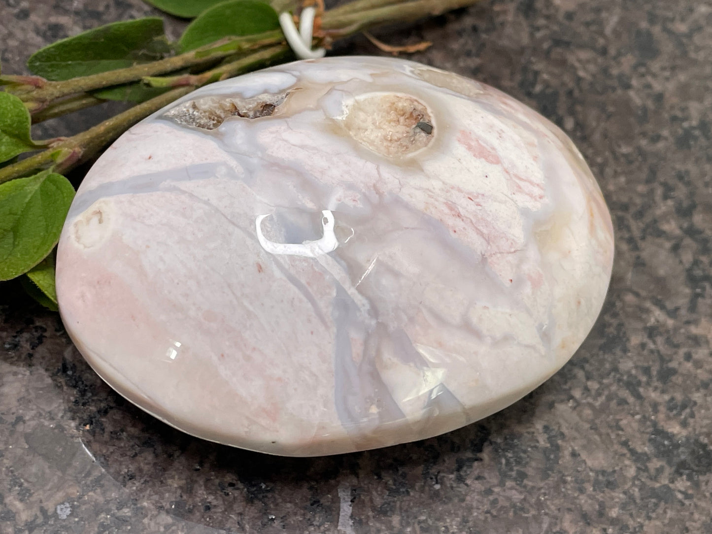 Mesmerising Flower Agate Palm Stone Crystal - spiritual healing